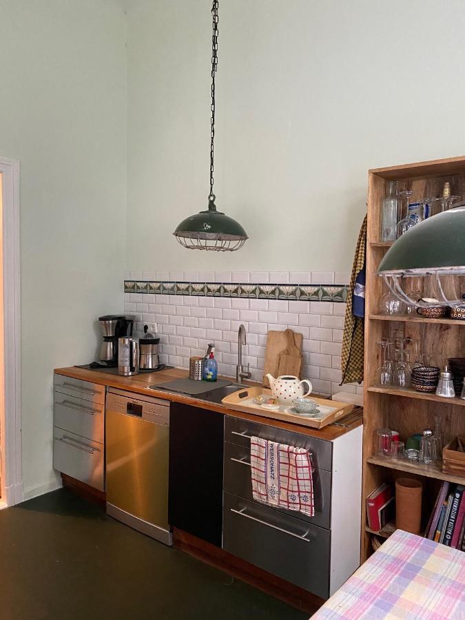Fewo Gruene Mommsenstrasse - Bei Becker Klingeln Apartment Berlin Luaran gambar