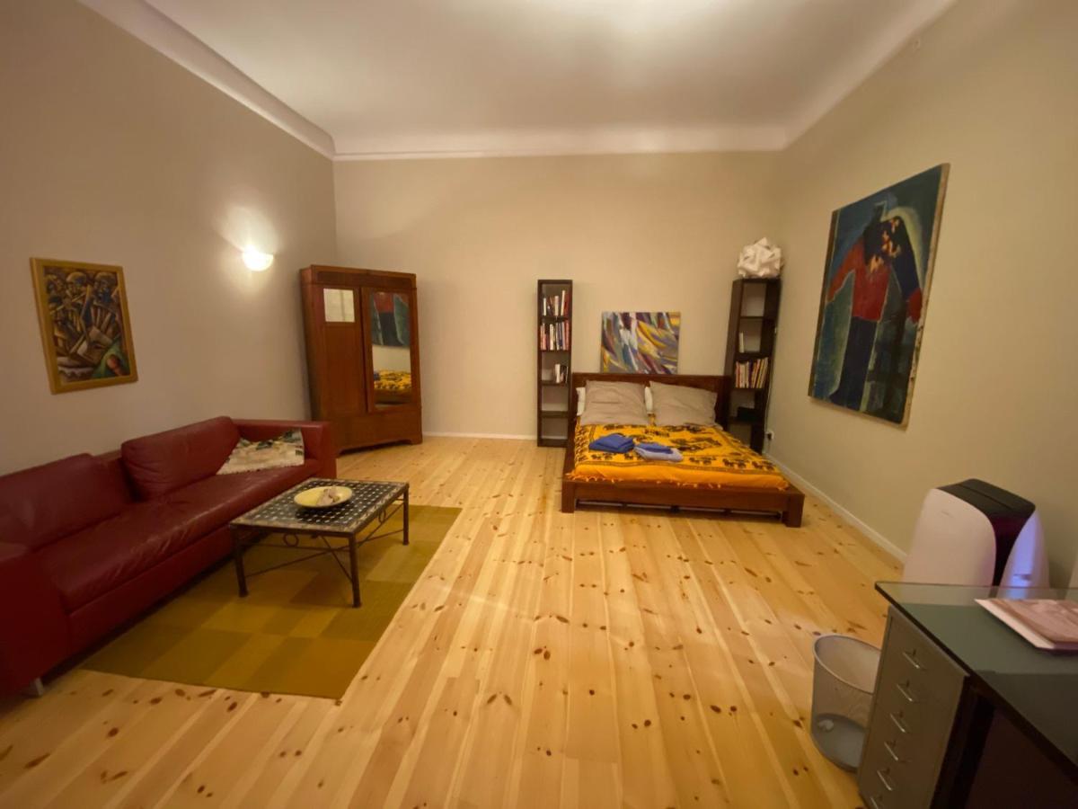 Fewo Gruene Mommsenstrasse - Bei Becker Klingeln Apartment Berlin Luaran gambar