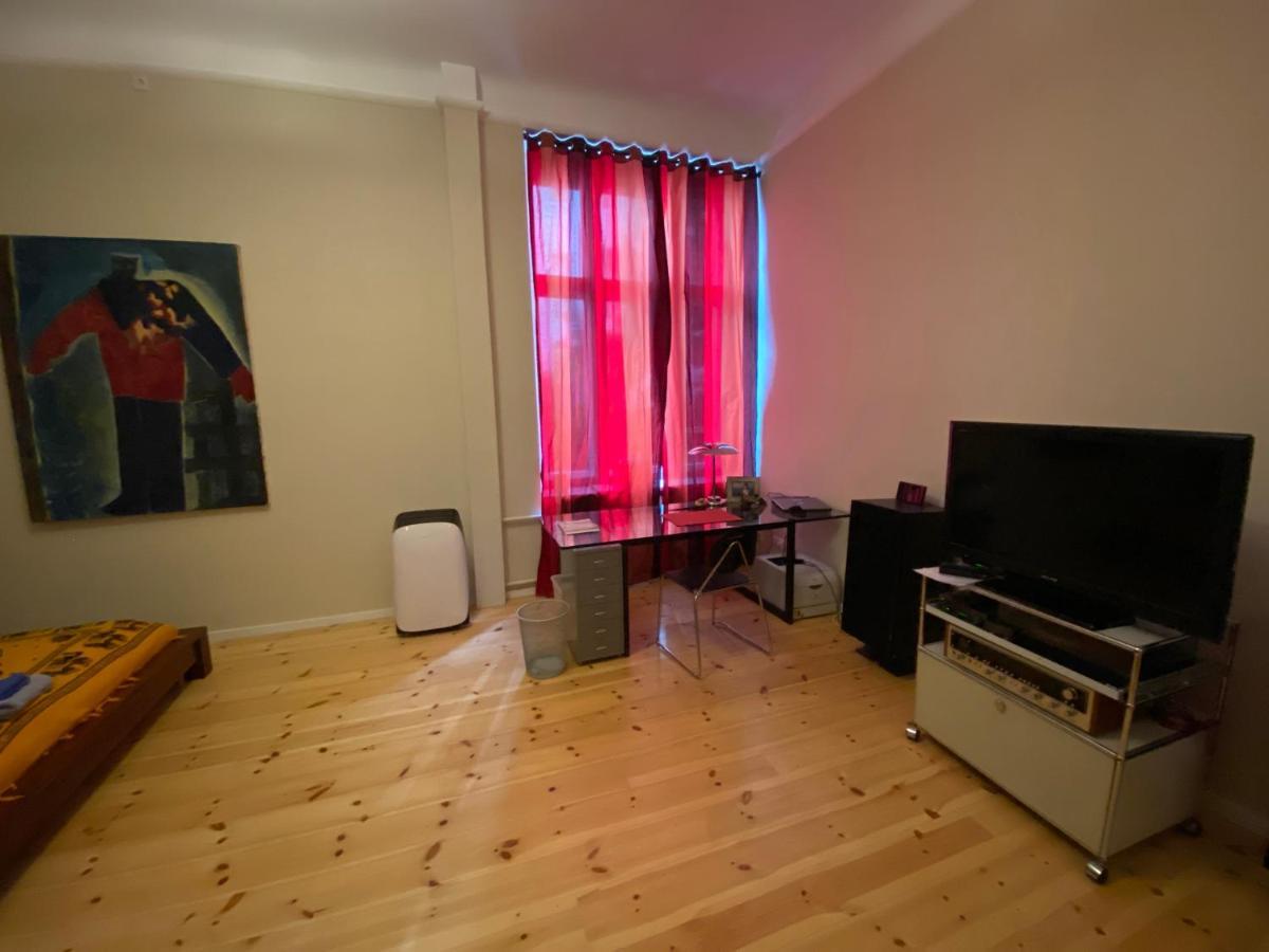 Fewo Gruene Mommsenstrasse - Bei Becker Klingeln Apartment Berlin Luaran gambar