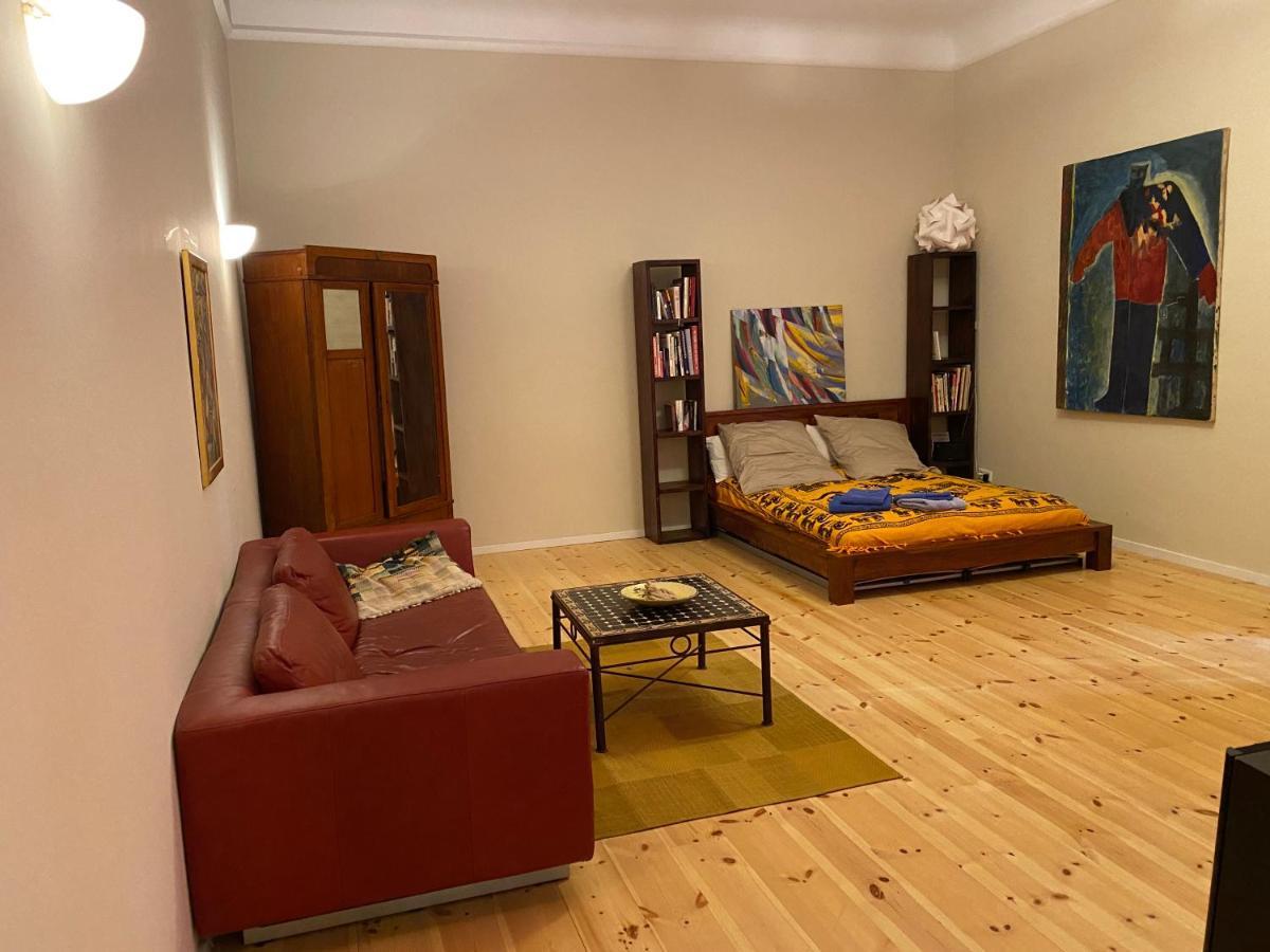 Fewo Gruene Mommsenstrasse - Bei Becker Klingeln Apartment Berlin Luaran gambar